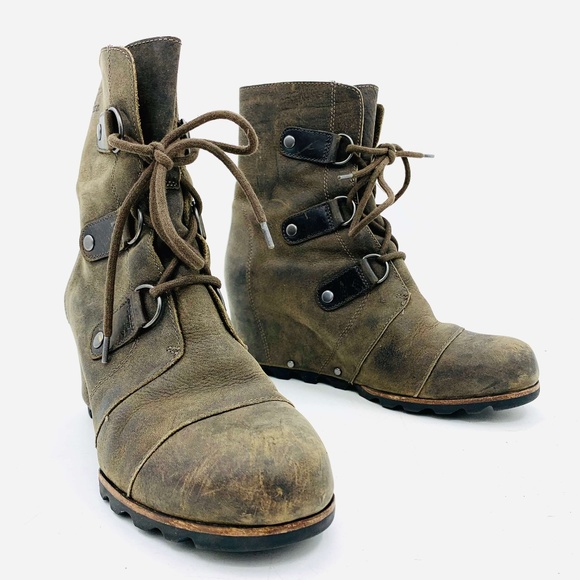 Sorel Joan of Arctic Wedge Boots Sz 9.5 - 4333